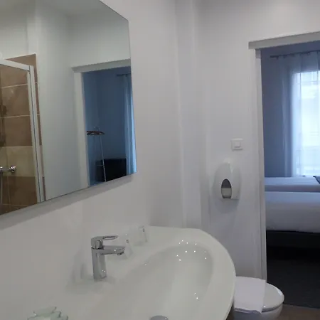 La Belle Etoile Hotel