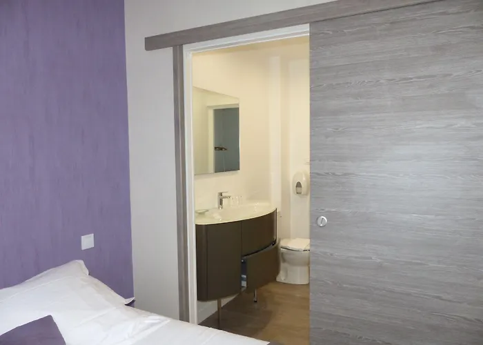 La Belle Etoile Hotel